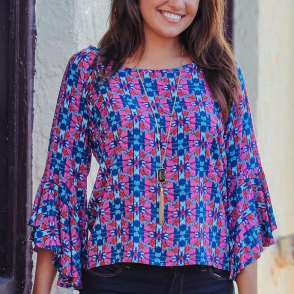 Women's shirt long sleeve top bell sleeve casual colorful print size M NWT